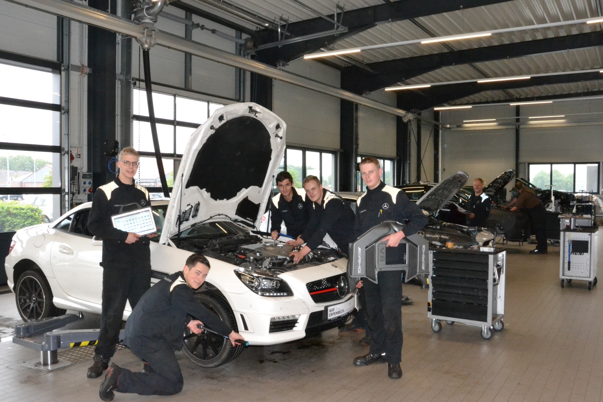 Kfz-Mechatroniker (M/W/D) Schwerpunkt System- und Hochvolttechnik