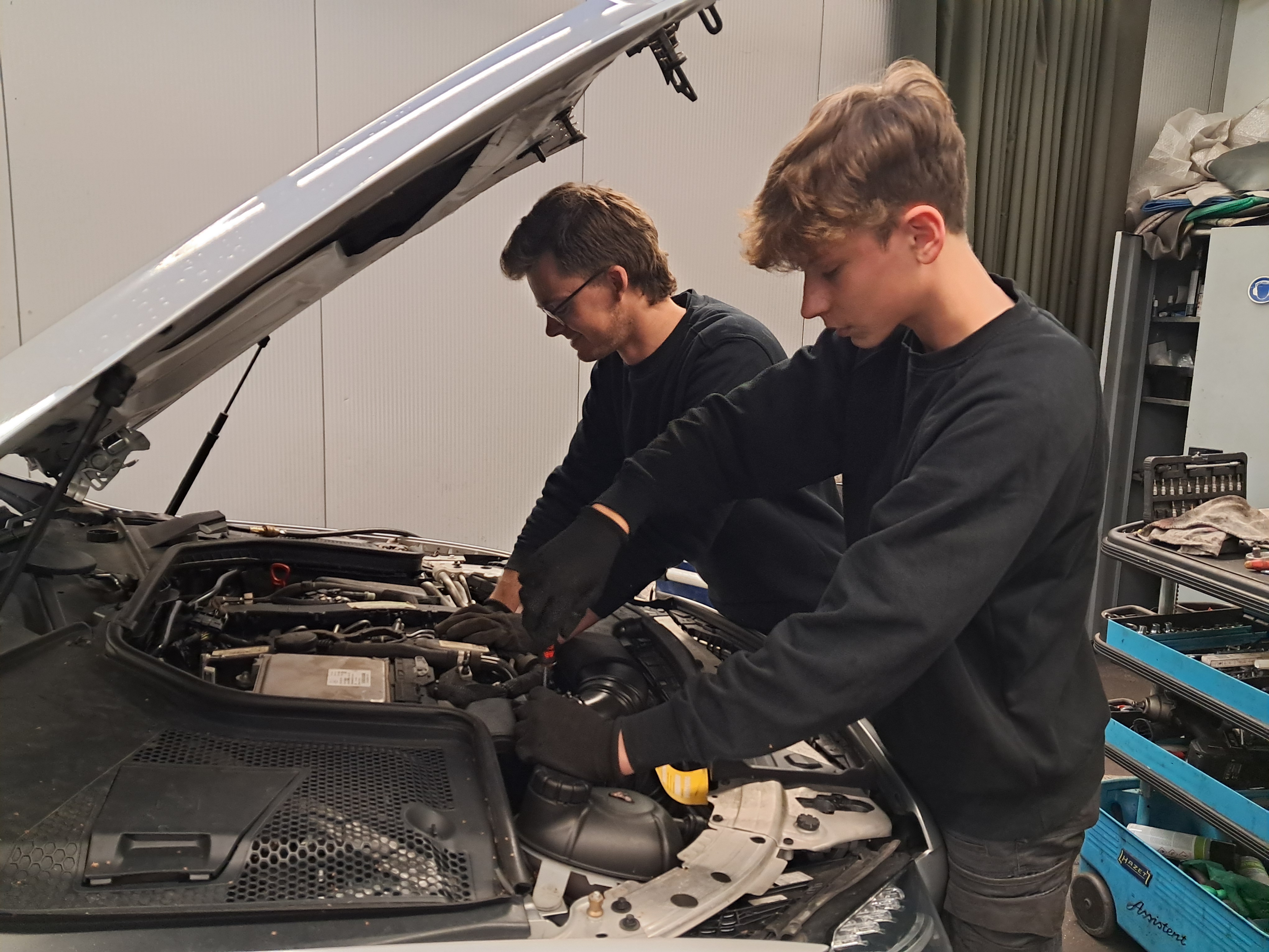 Kfz-Mechatroniker Schwerpunkt Pkw-Technik (m/w/d)