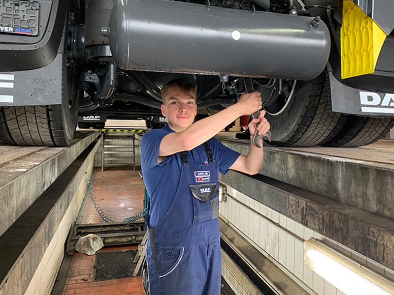 Kfz-Mechatroniker Schwerpunkt Nutzfahrzeugtechnik (m/w/d)